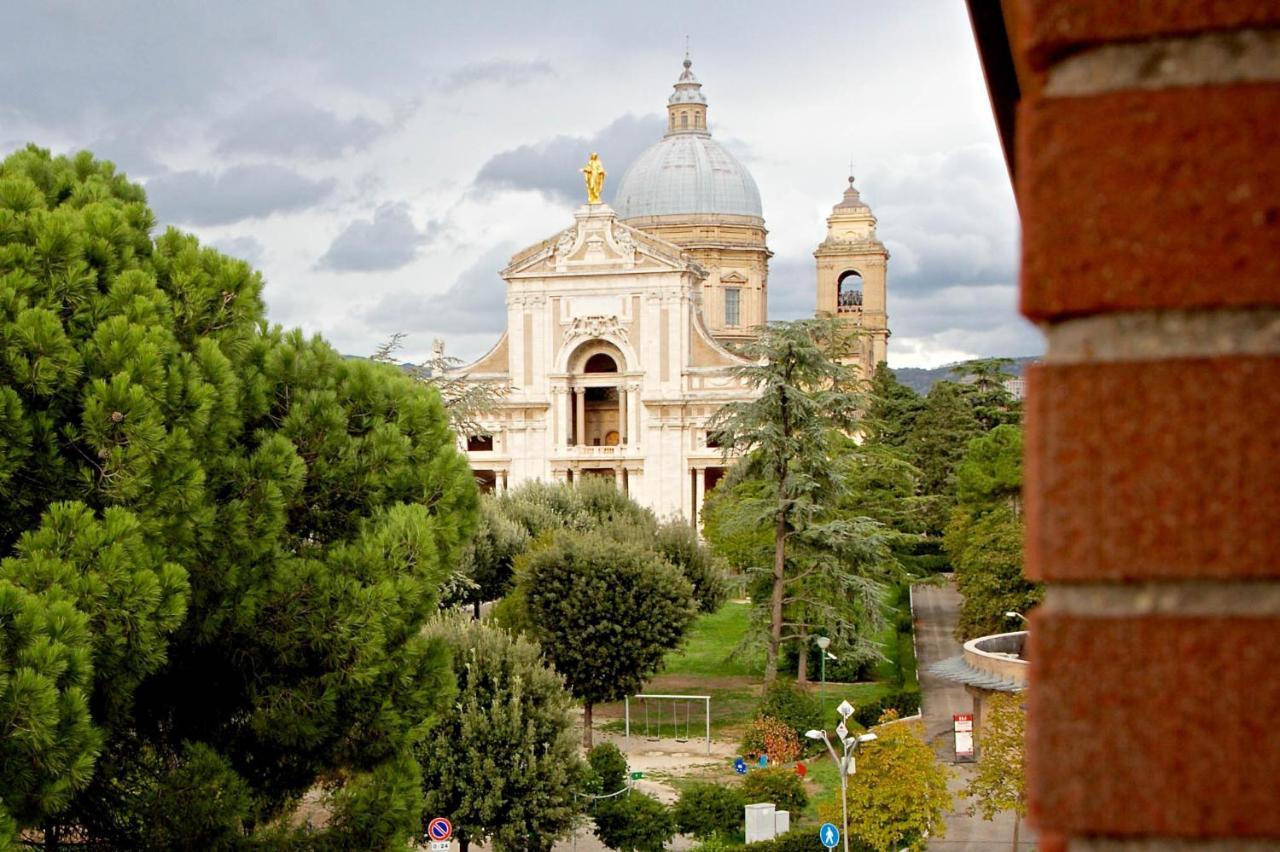 Hotel Donnini Assisi Dış mekan fotoğraf