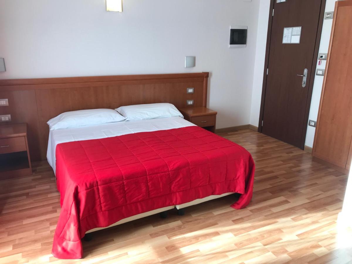 Hotel Donnini Assisi Dış mekan fotoğraf