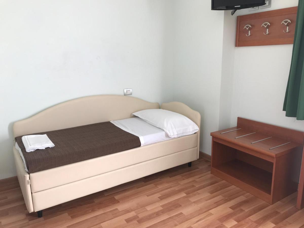 Hotel Donnini Assisi Dış mekan fotoğraf
