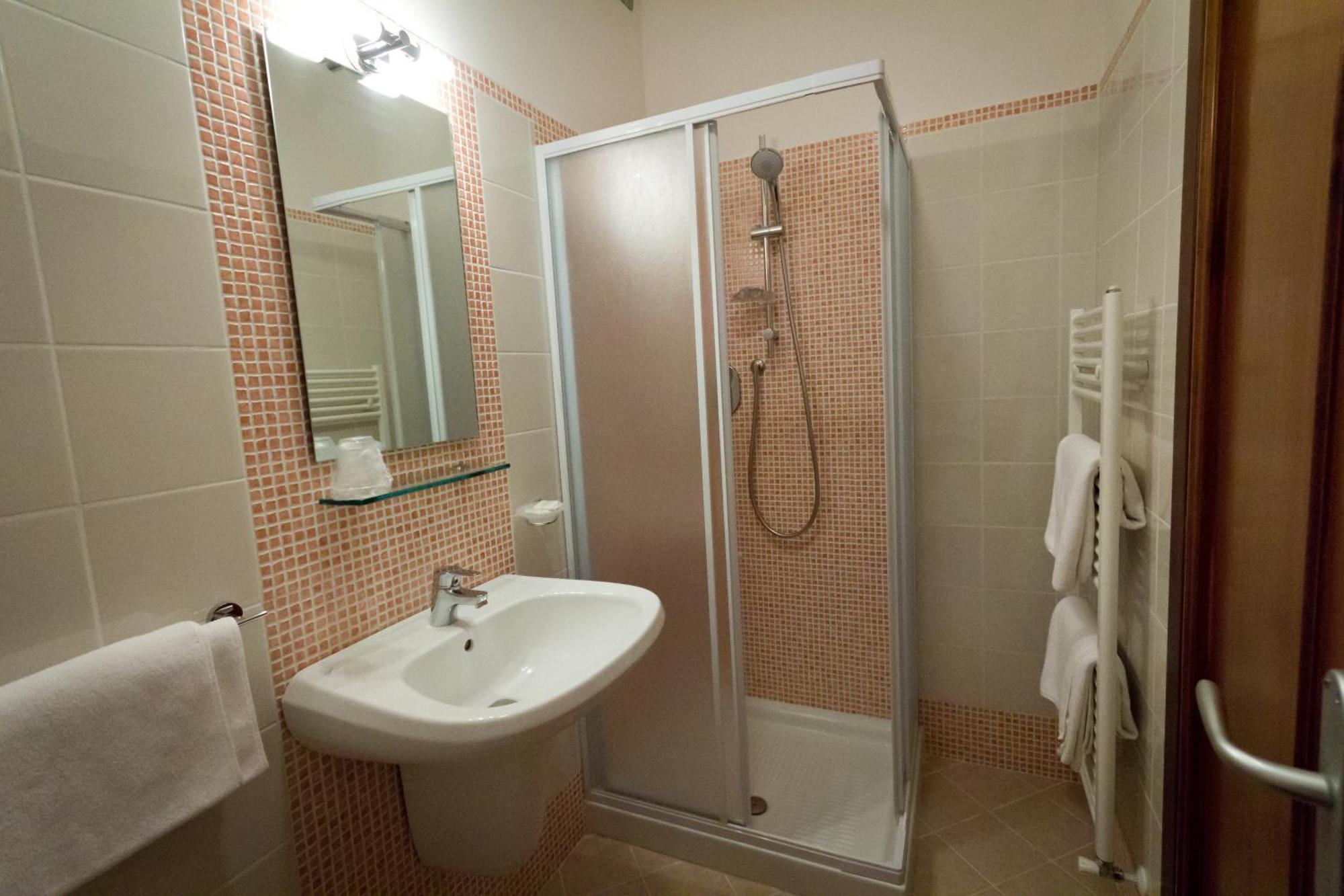 Hotel Donnini Assisi Dış mekan fotoğraf