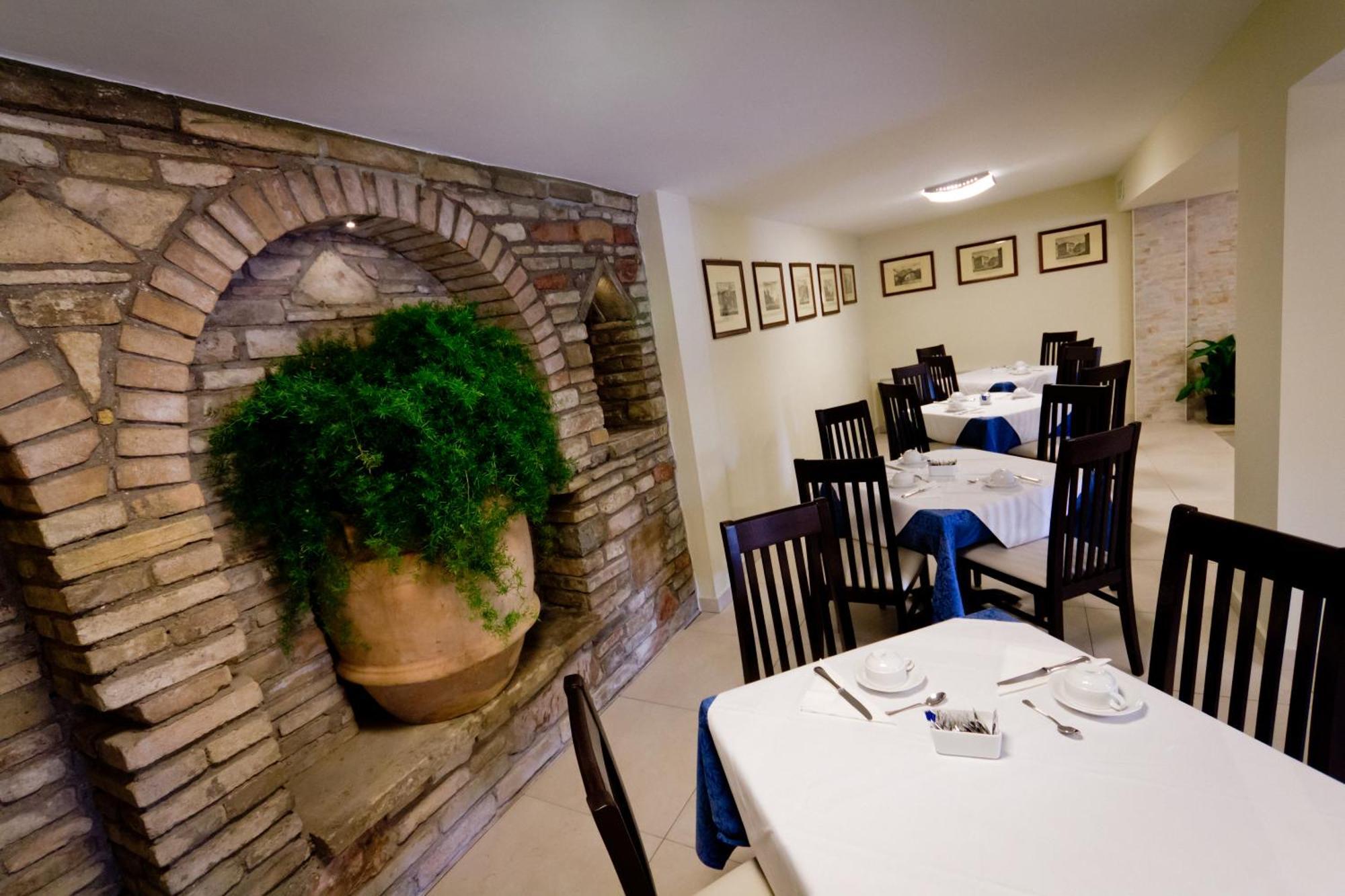 Hotel Donnini Assisi Dış mekan fotoğraf