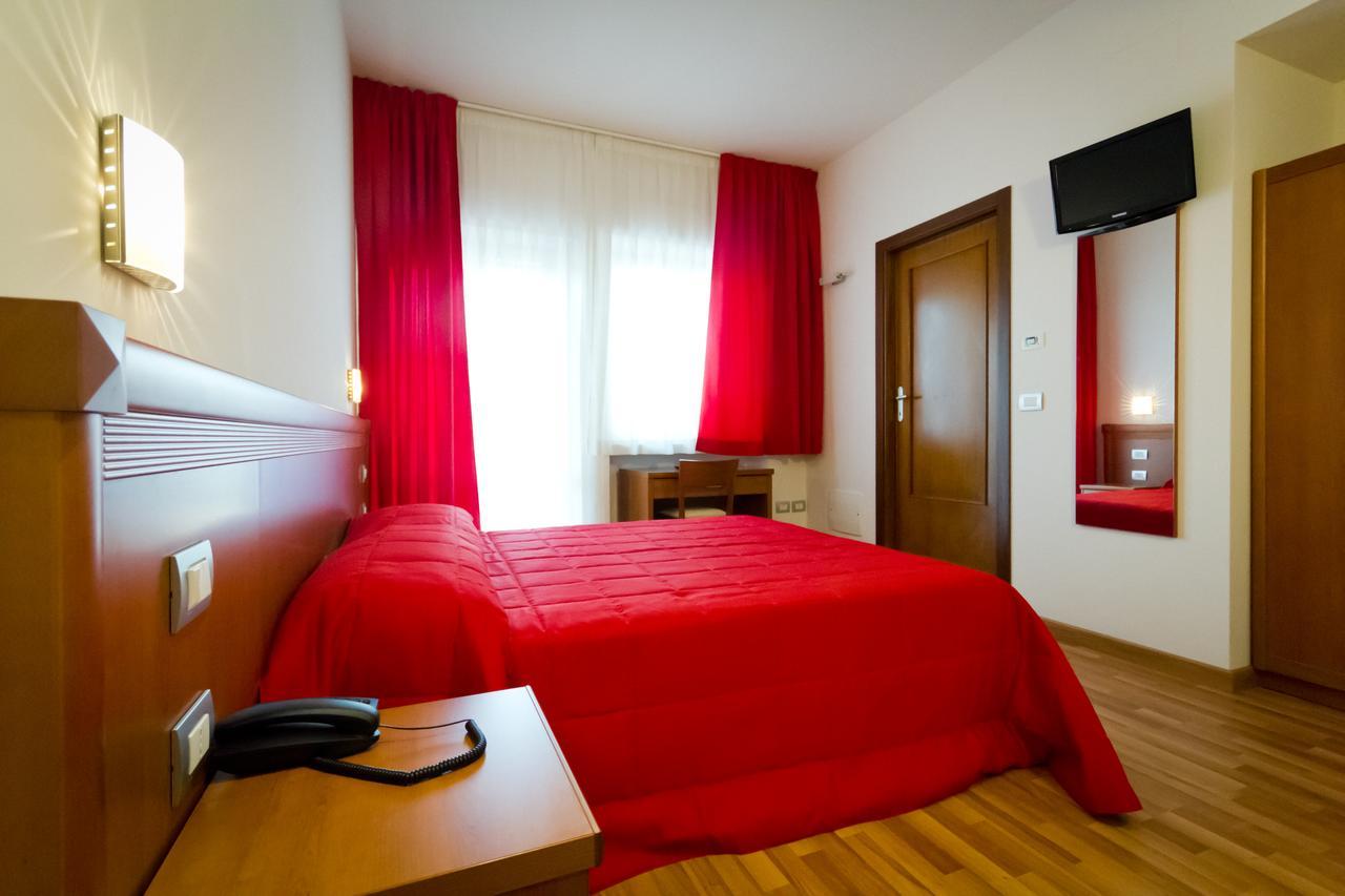 Hotel Donnini Assisi Dış mekan fotoğraf