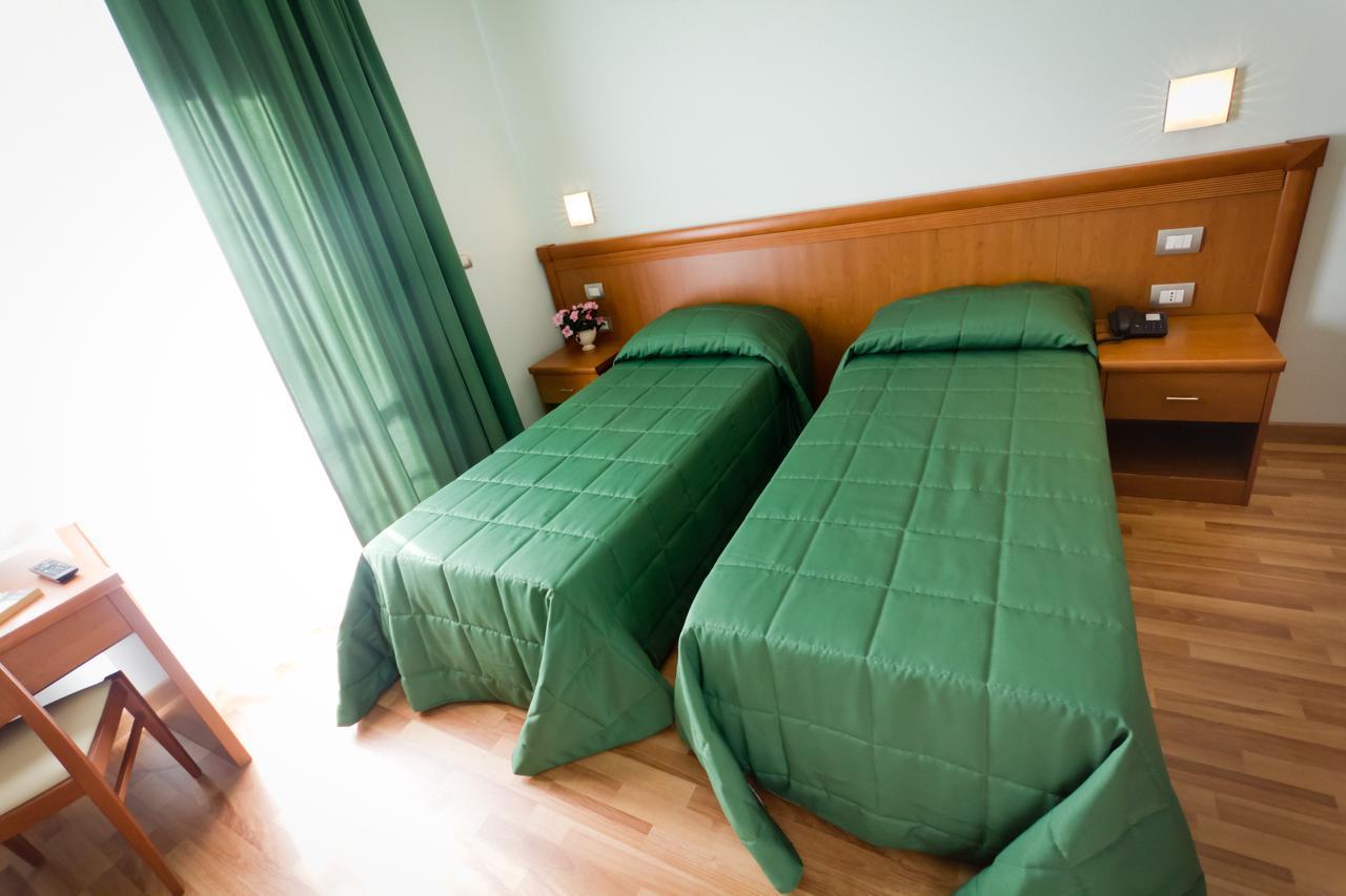 Hotel Donnini Assisi Dış mekan fotoğraf